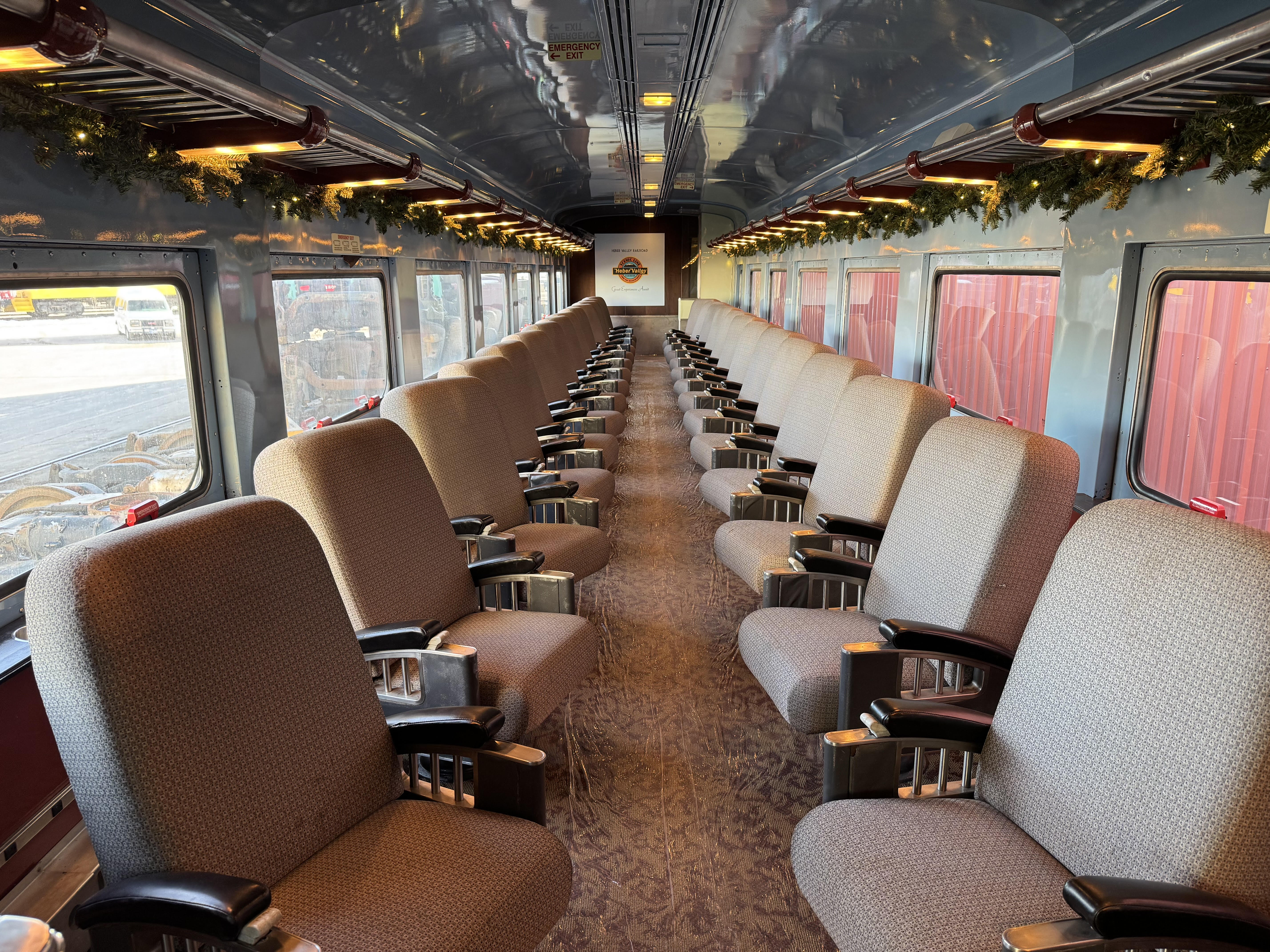 2936 Luxury Parlor Coach